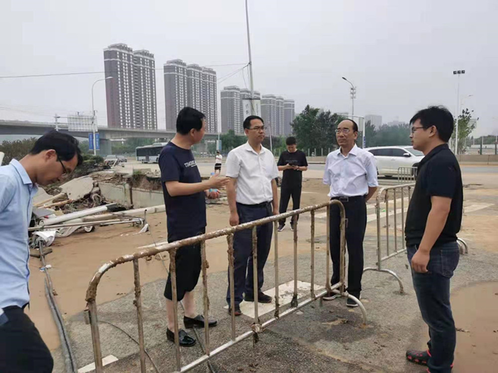 开云球赛_开云(中国)
党委书记、董事长、总经理秦广远赴市政项目检查指导灾后恢复重建工作